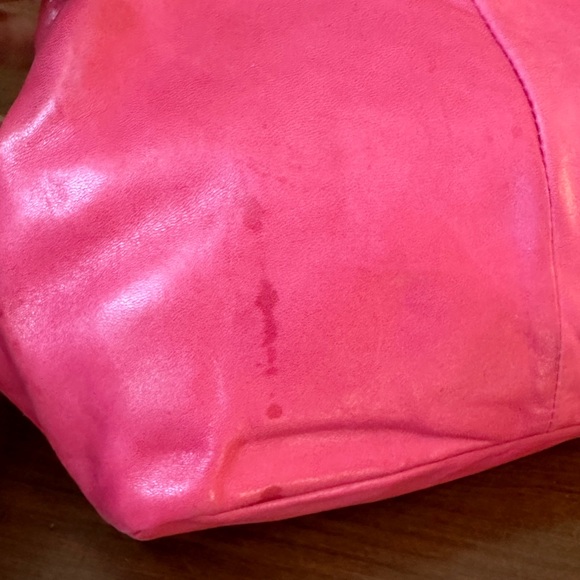 SOLD 🌟4xHP🌟VTG 1980s Pink Leather Shoulder Bag w/ Button Accent by Margolm USA - Picture 10 of 16
